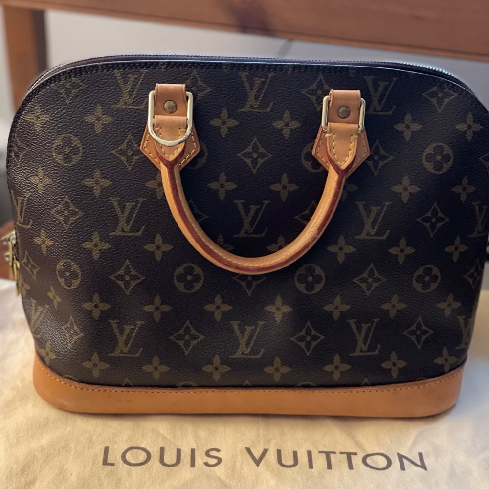 Louis Vuitton Alma MM